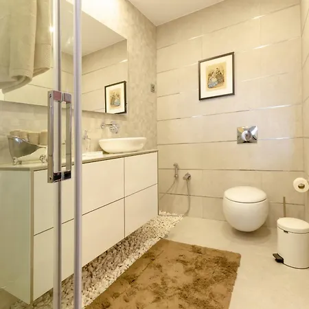 Marques De Pombal Prime By Homing * Lisboa